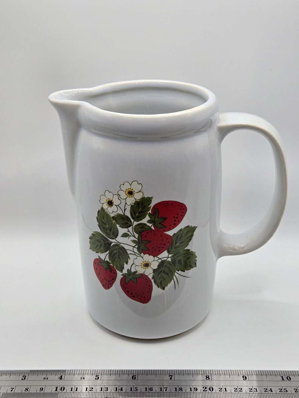Vintage Strawberry Country Mccoy, Nelson Stoneware